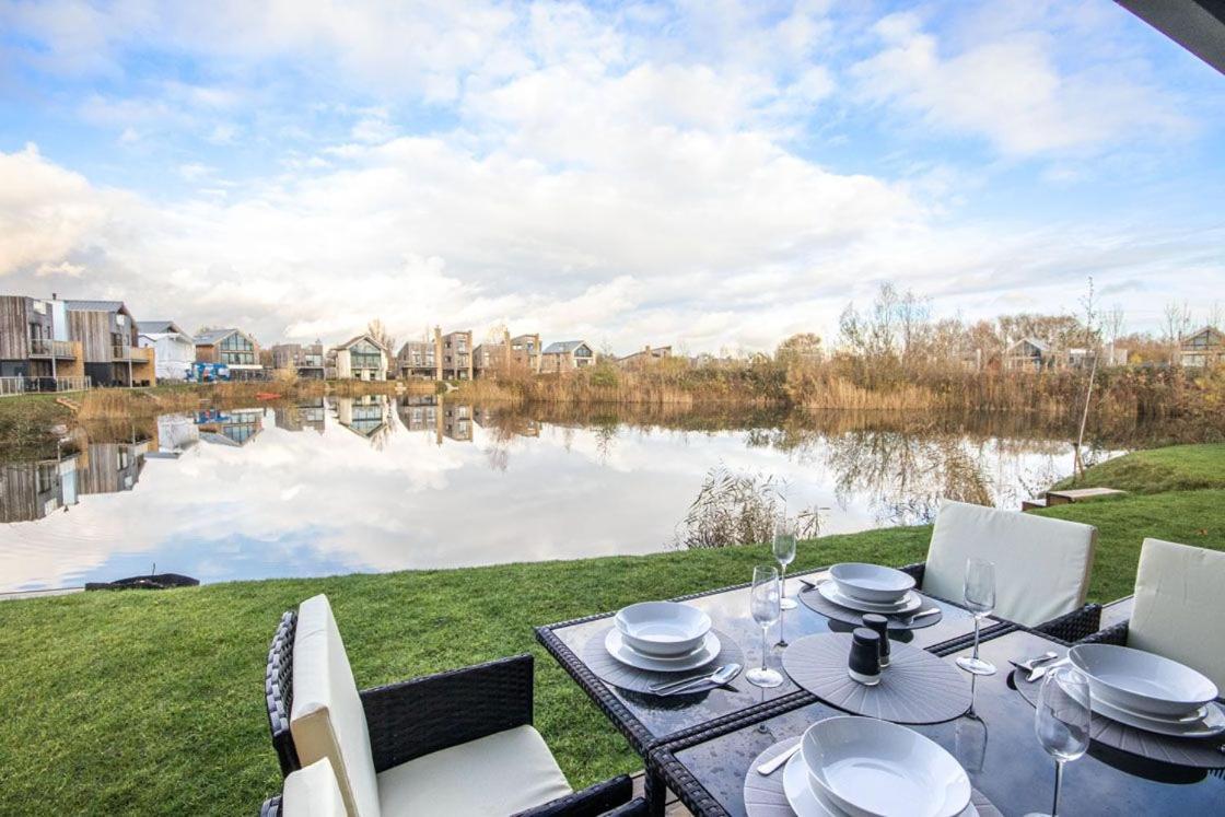 Minety Lake 43, Green Haven Somerford Keynes 외부 사진